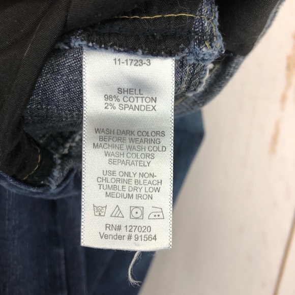 Metro Blues Jeans, Size 4P. Cool side seam detail. In excellent condition! - Picture 7 of 7